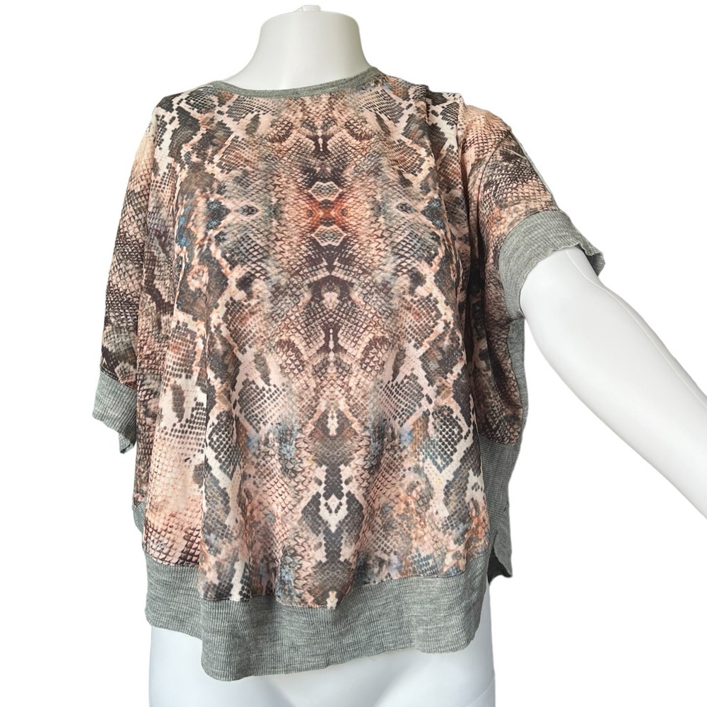 Zara - Womens Snakeskin print Oversized Top Sz. Med-XL